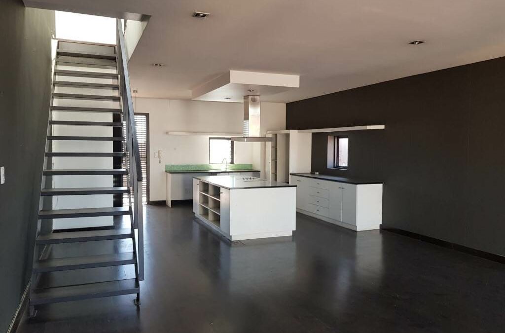 2 Bed Apartment in Newtown